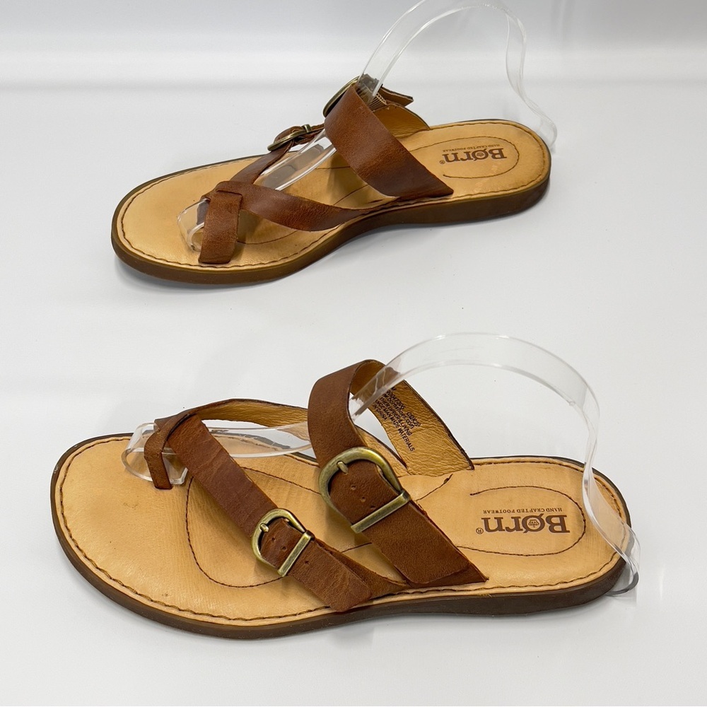 BORN size 8 Women’s Slip On Cross Toe Leather Strappy Summer Sandal - Picture 5 of 8